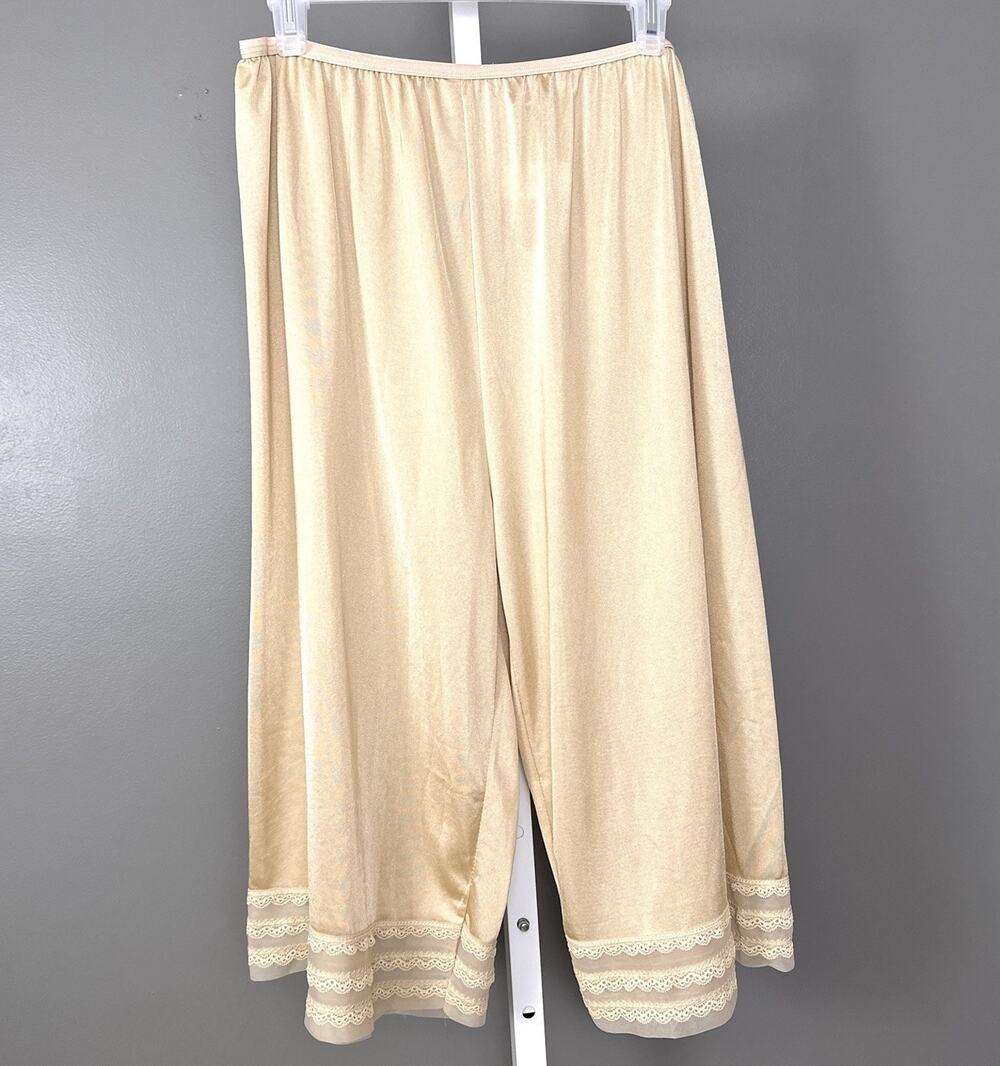 New Comfort Choice Nylon Pettipants Culotte Half Slip Bloomers Medium 14/16 NWT